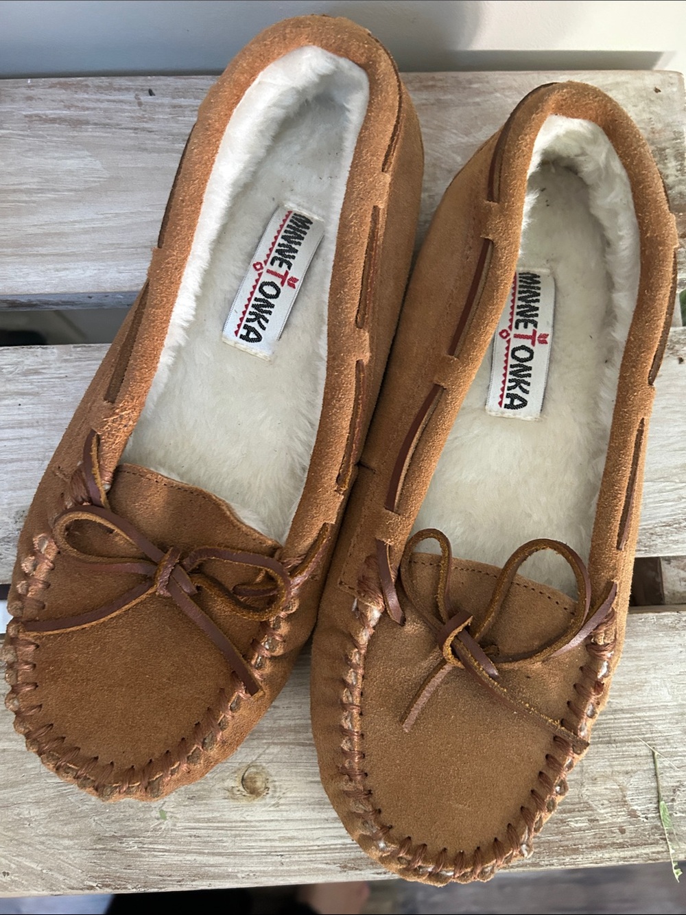 Minnetonka Women’s Slippers 8
